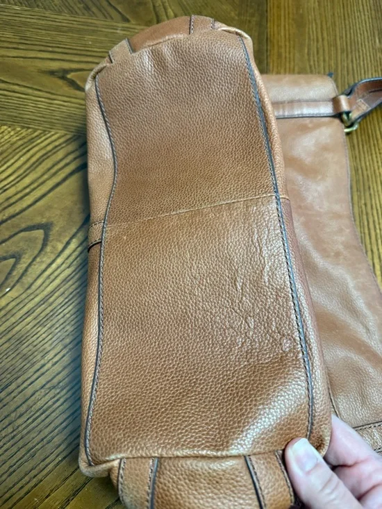Fossil Leather Tote Bag. In Fair/Good Condition. - Picture 8 of 13